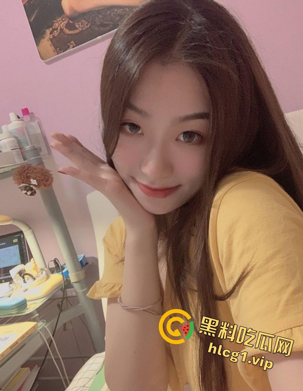 师范学院大二女学生私密自拍云盘外泄！和男友的激情时刻被曝光！-7