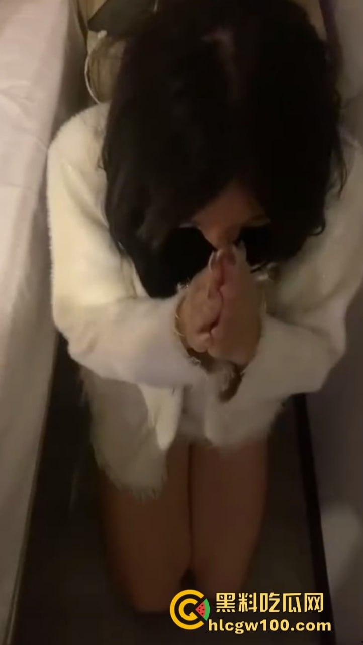 防火防盗防闺蜜 湖南小三惯犯【陈玉洁】纠缠闺蜜老公还免费送炮被捉奸在床 打成哭狗跪求原谅-7