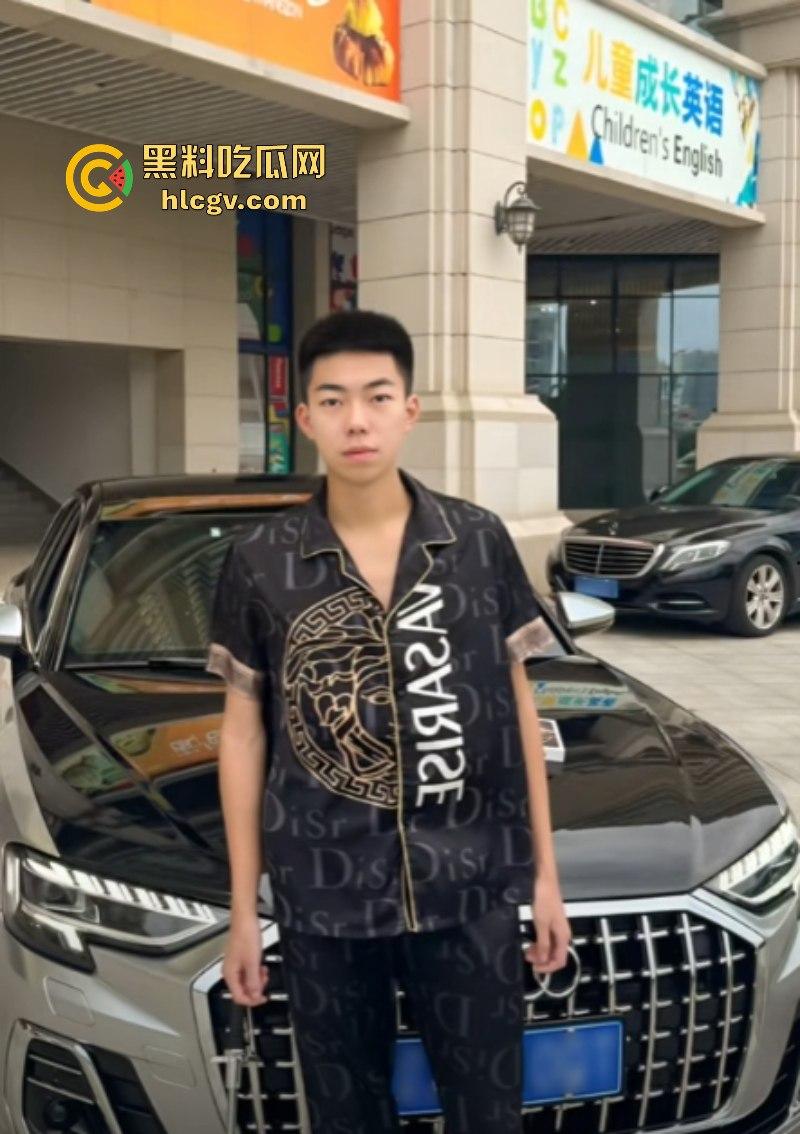 抖音忘川 44W粉丝抖音博主 真名【刘瀚阳】线下操粉群啪 00后女生视频泄露！-10