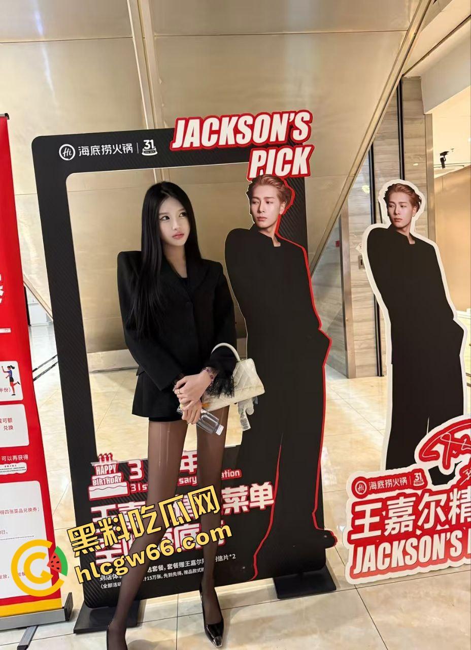 抖音哈尔滨人妻【辣妈康康】大尺度福利视频流出！黑丝肥臀自慰喷水，假屌猛插嫩逼淫叫爽翻天！-11