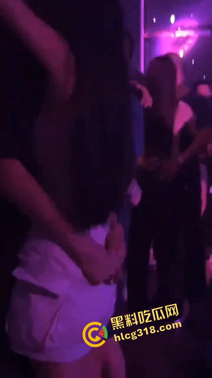 成都莎莎舞舞厅惊现毒逼传播链，一晚十几人上手，事后抽血查出问题，淫乱背后藏着毒液与绝症！-12