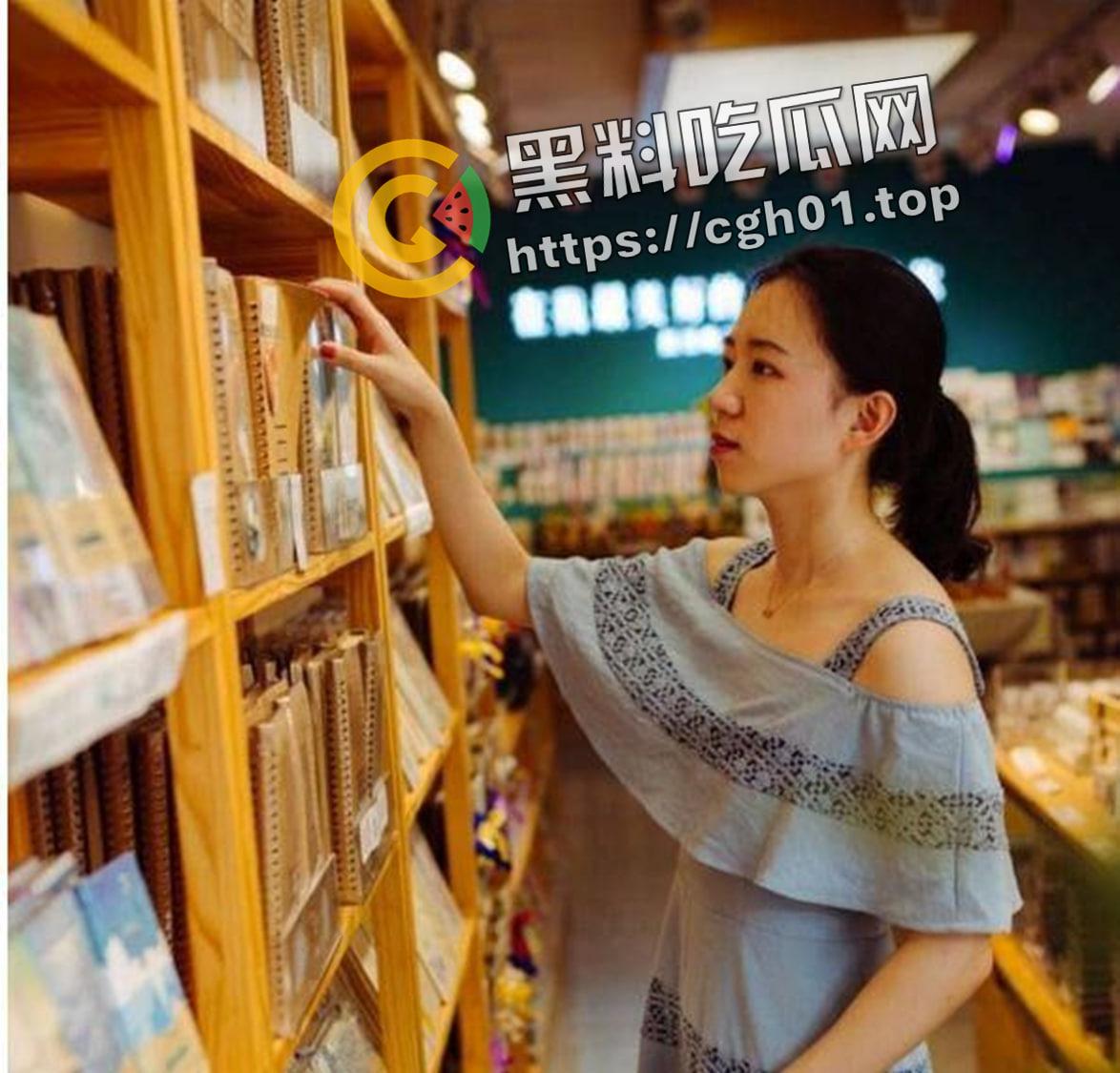 青岛大学极品少妇【李岚】萌妹长相的肥鲍少妇 最全资源流出-6