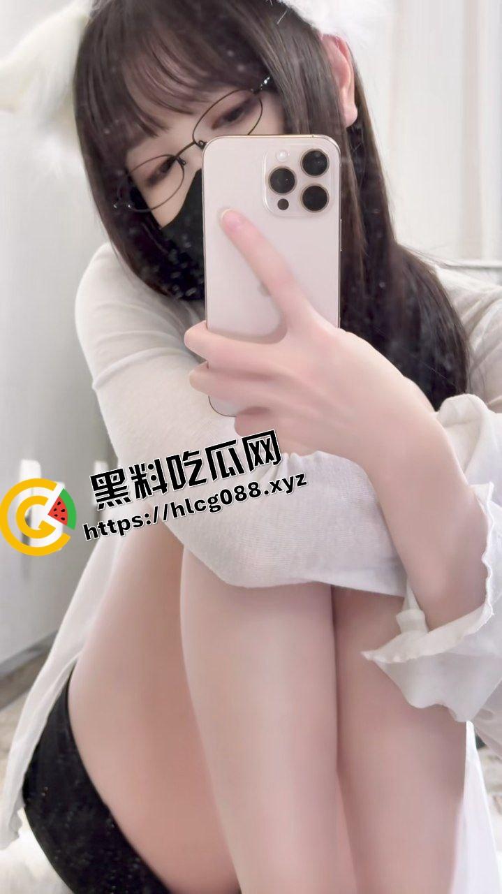 抖音极品模特福利姬骚鸡【白白姐姐】擦边小网红主动就有故事,与大哥多体位白丝爆干骚逼!-2