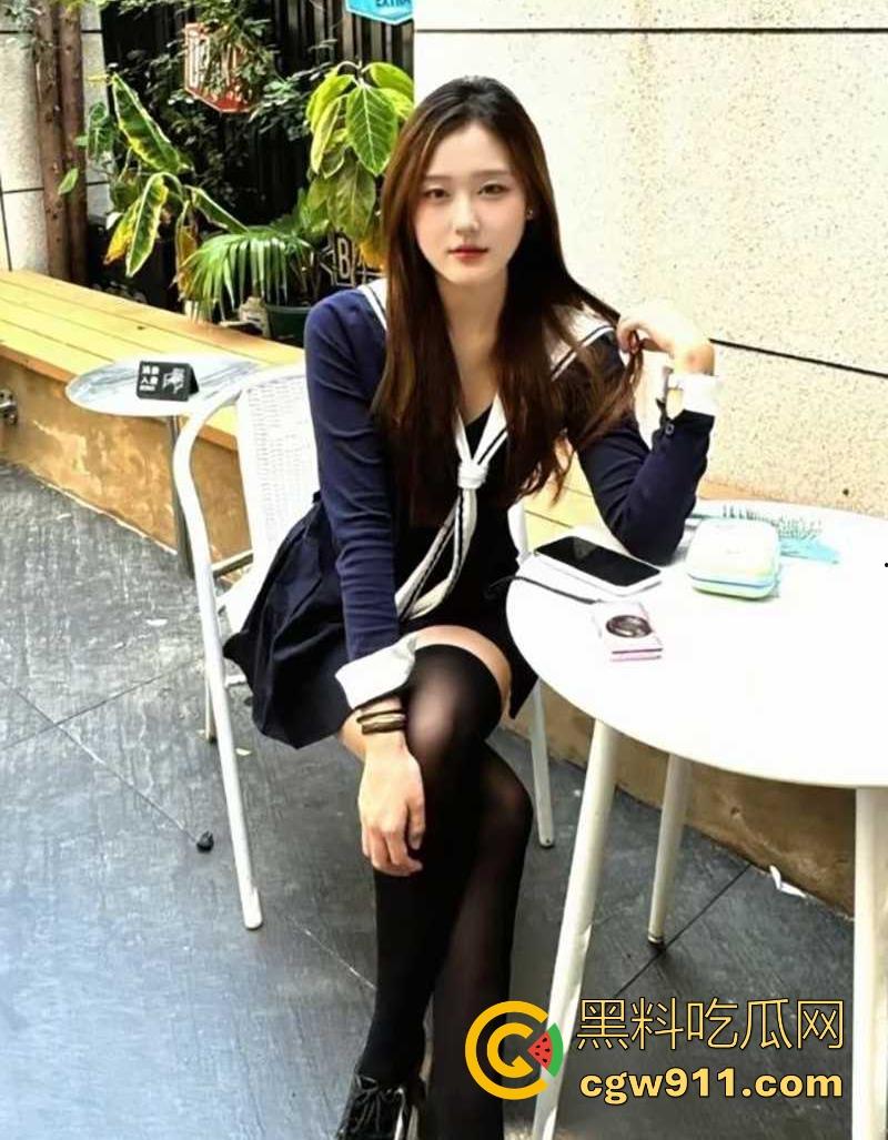 石家庄微胖母狗【许钰婷】惨遭旧爱背叛曝其性癖淫片，高材女爱玩开档后入，蹶臀淫姿极其淫荡！-3