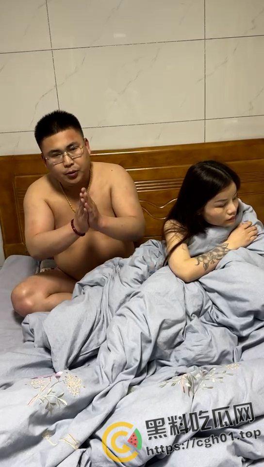 罕见！坐而论道式捉奸 丈夫带人捉奸淫妇 被小三讲道理 哥们佛学院毕业的吧-1