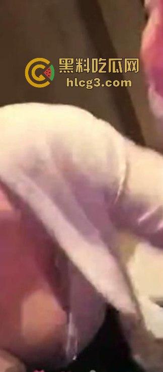 抖音擦边女神『林林宝宝』直播换装全裸泡澡！为榜一大哥大胆献身，性感内衣秀堪比大尺度写真！-6