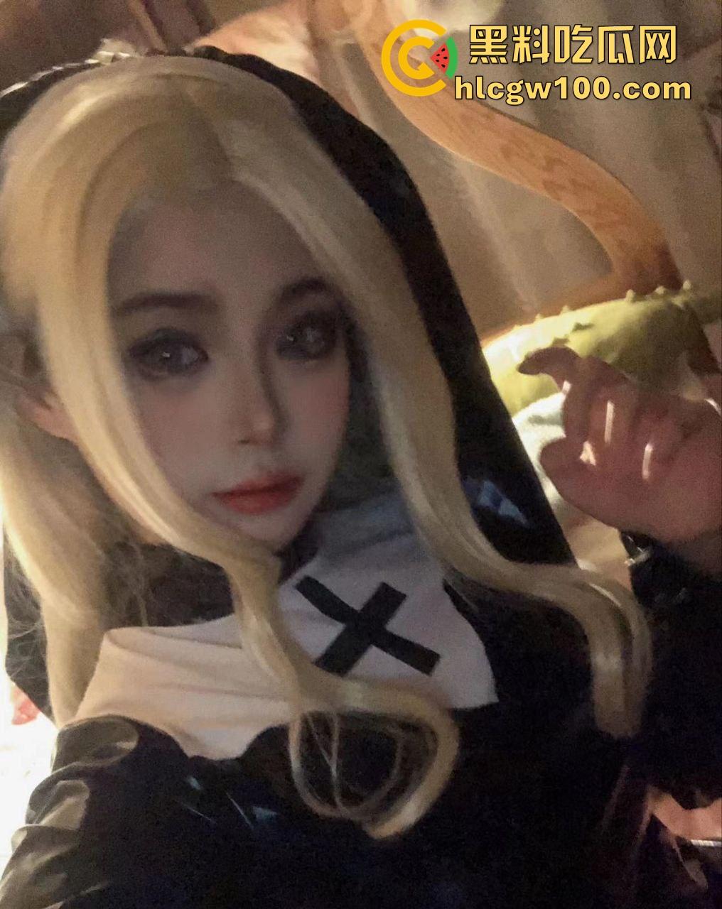 昆明文理学院大一『严依祎  』没几个粉丝呢已经开始伺候金主了 COS小妖精穿JK被爆操得满地流水！-11