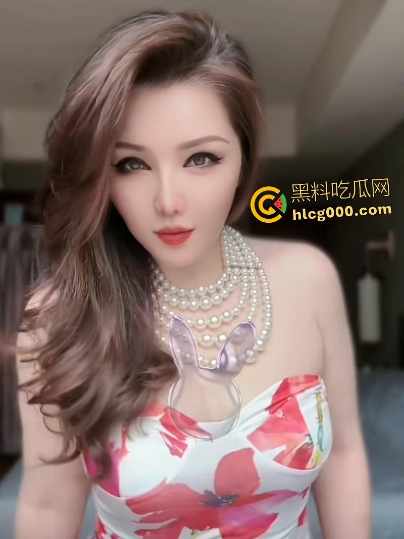 抖音网红【广州卡戴珊】在家黑丝热舞,引炮友暴操,抓起沉甸甸的奶子就是一顿输出,恨不得把蛋塞进去!-2