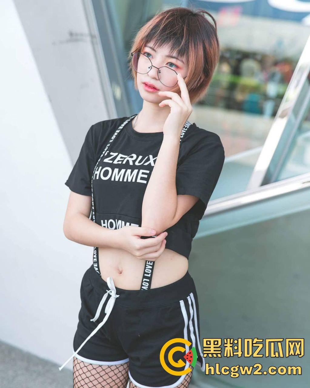 清纯嫩模【小黑喵】惨遭前男友曝光!性爱影片流出,反差太大看得人欲火焚身!-2