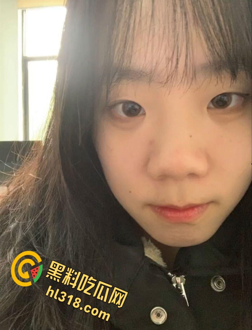 内蒙古师范大学【王诗圆】，刚毕业实习就被主管潜规则，性感开档白丝害羞挡脸，无套抽插内射骚穴！-2