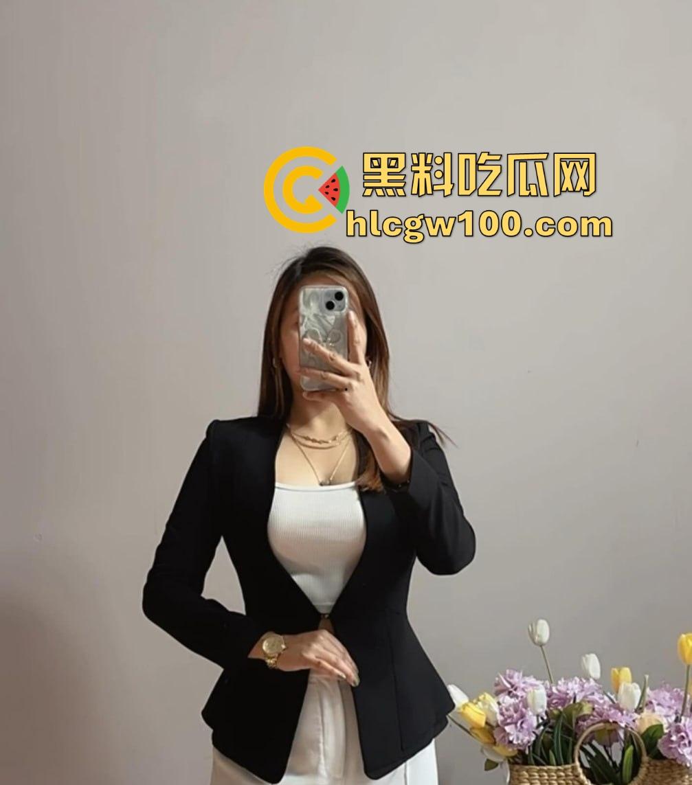 招商银行高管【廖飞】下海接客，42岁知识人妻风韵犹存，为还债变身金主圈高端玩物，嫩紧实知性风骚一条龙！-6