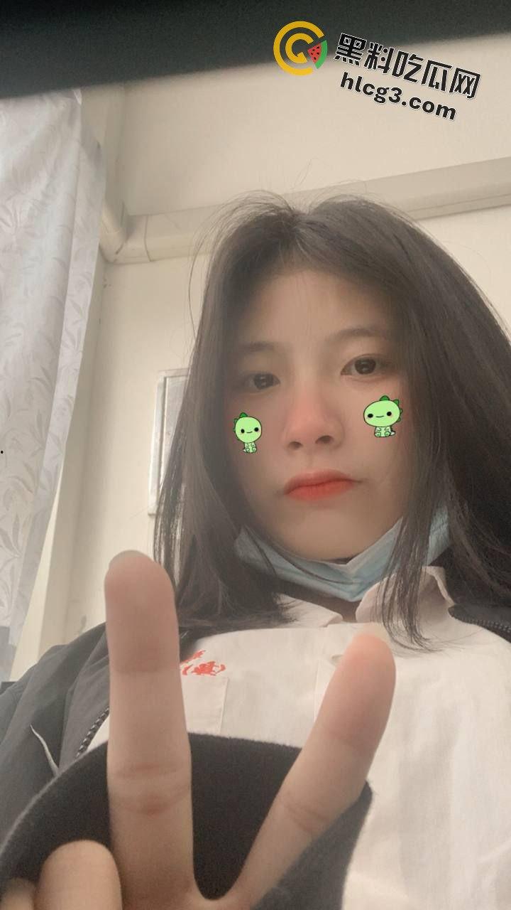 顶级泄密！大学生萱兒反差母狗大曝光：小母狗自拍录制与金主互动全程流出！-9