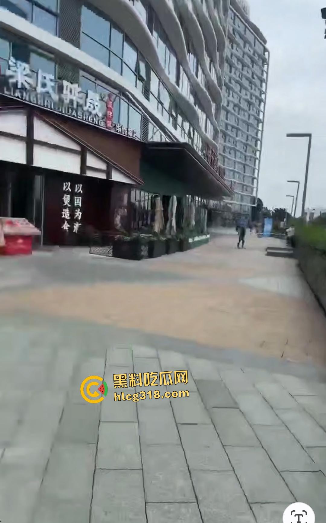 华侨城桔子酒店女子穿最爱的JK跳楼自杀悲剧!原因竟是女友遭男友暴打次日绝望坠楼!-5