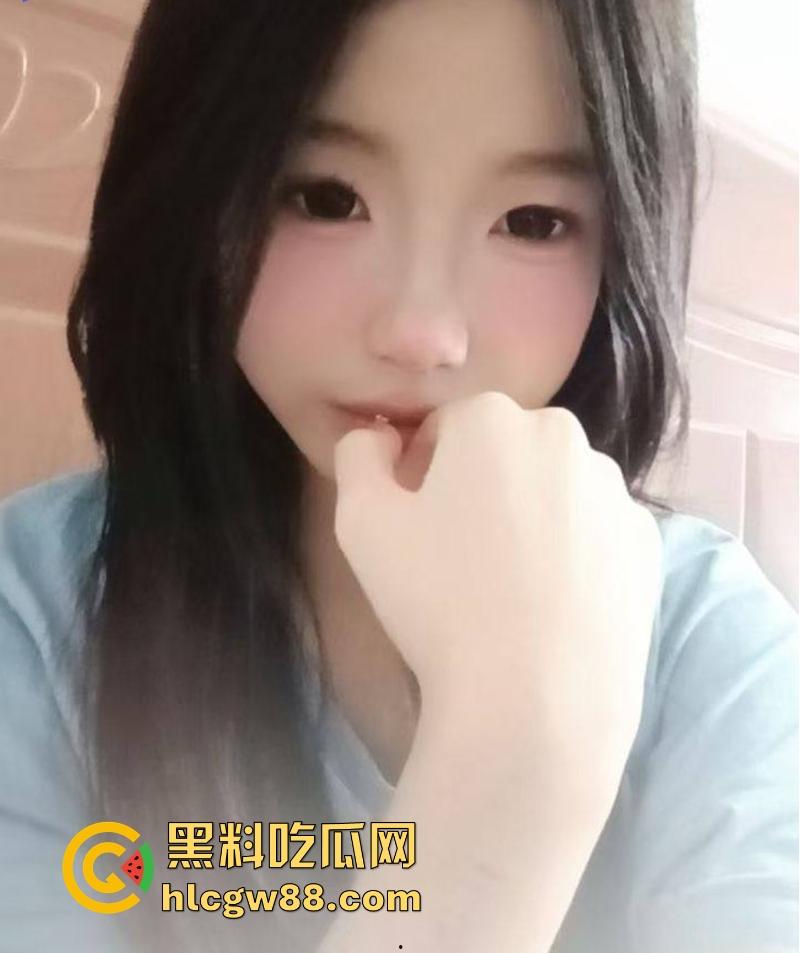 长沙工商职业学院极品学妹【陈梦怡】清纯面孔下的真面目曝光  在镜前嫩穴被干成淫靡水帘洞-1