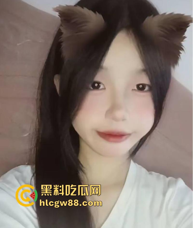 长沙工商职业学院极品学妹【陈梦怡】清纯面孔下的真面目曝光  在镜前嫩穴被干成淫靡水帘洞-2