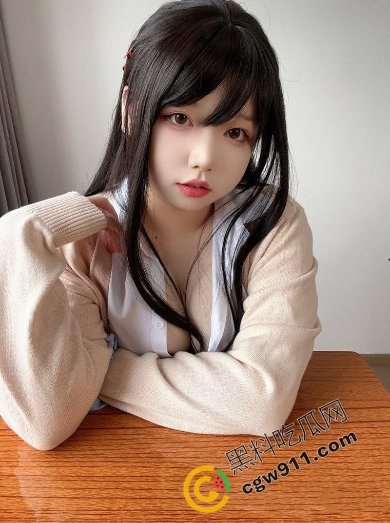 江西南昌大学校花【王欣欣】公然求包养!黑丝裹身白虎穴,翘臀肛塞诱金主,巨乳嫩尖,诱人度爆表-5