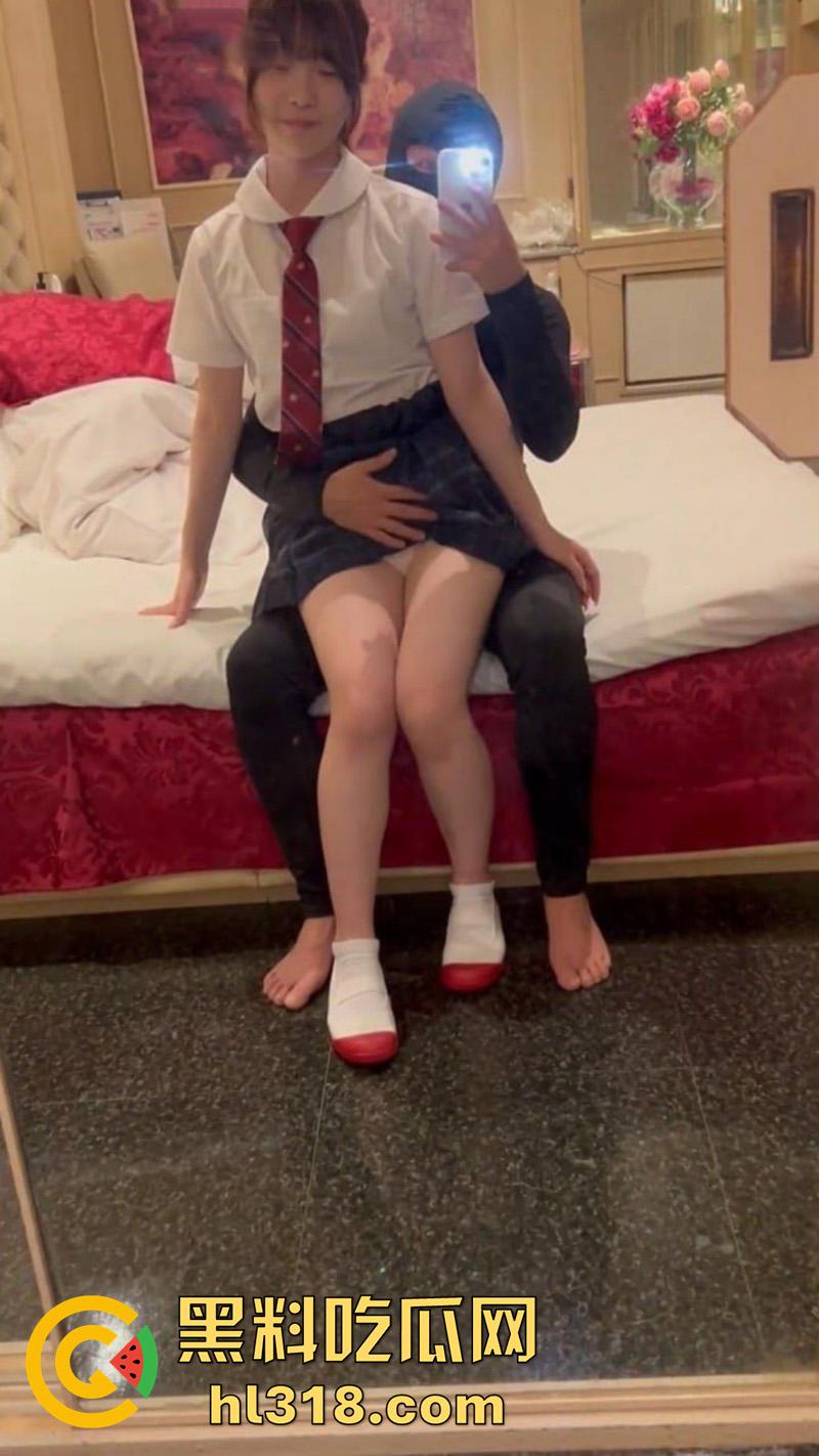 日本甜美系女团成员，被挖出曾拍过无码动作片，美腿修长翘臀饱满，被激情玩穴后入抽插！-2