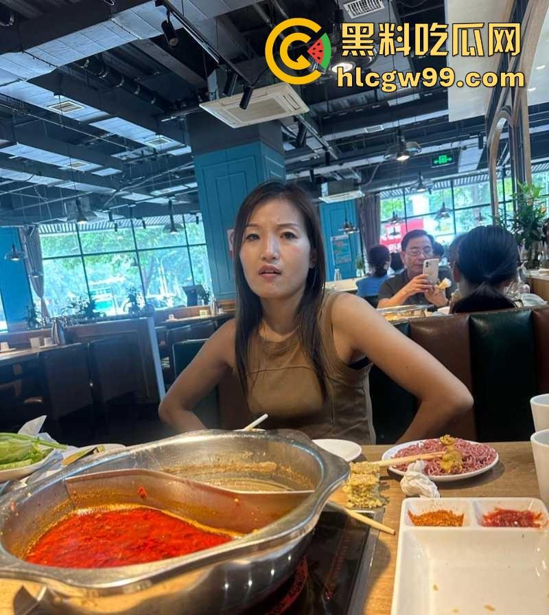 山东临沂熟女人妻【乔从会】出轨偷情被发现，丈夫一气之下将其性爱图片视频曝光！-2