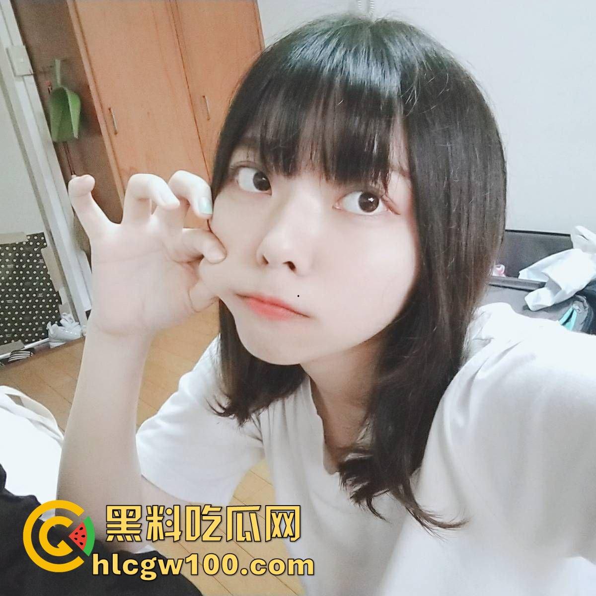 可爱COS!广东工商学院大一学妹【伊妍祺】与男友性爱记录曝光,白虎少女居然需求这么大 内容劲爆!-6