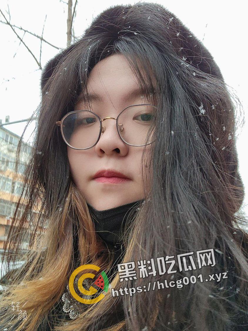 潍坊反差婊【刘怡宁】异地恋中和自己考研班上的男生偷吃 肥美身材 多汁嫩穴和大量生活照被流出-17