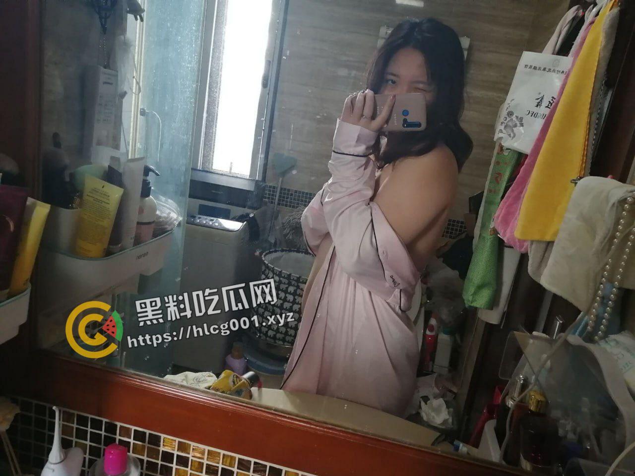 潍坊反差婊【刘怡宁】异地恋中和自己考研班上的男生偷吃 肥美身材 多汁嫩穴和大量生活照被流出-56