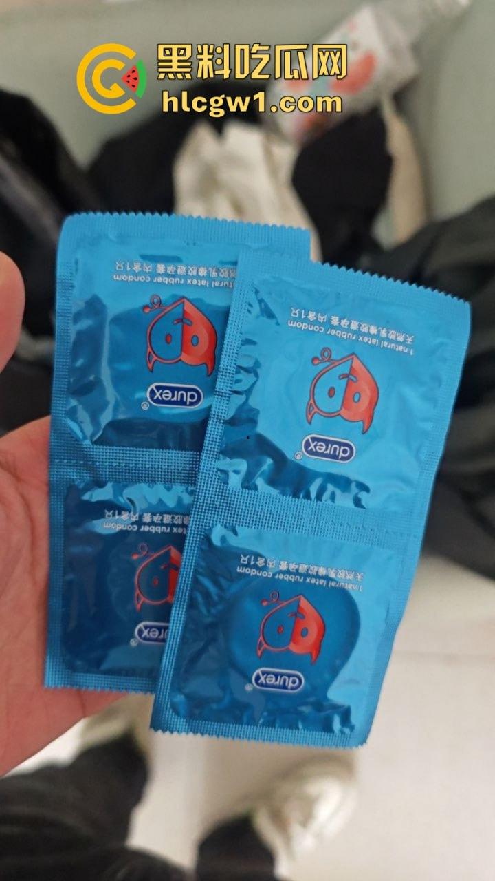 上海小伙网恋奔现翻车 软萌妹子变超雄坦克 房都开好了还是办了吧!-11