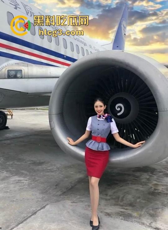 东方航空空姐「田右溪」艳情视频泄露：颜射吞精画面直接爽翻天,技巧精湛的空姐揭秘-2