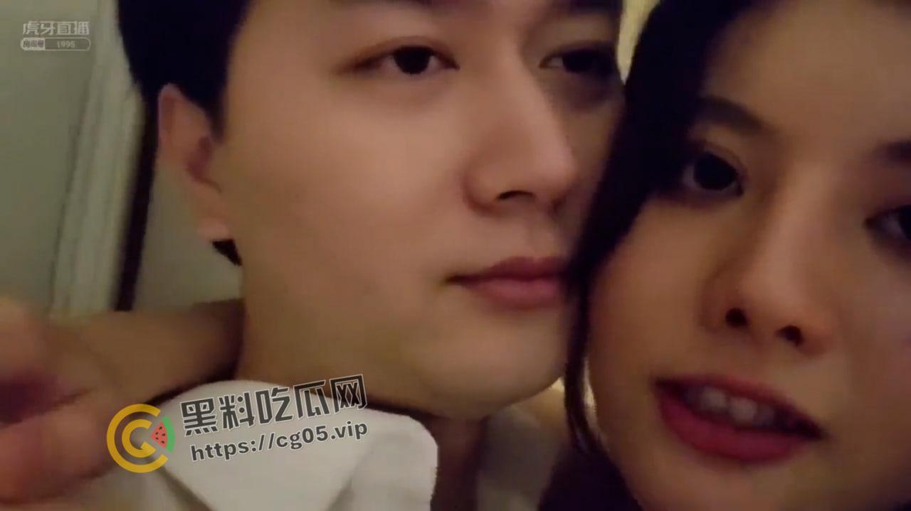 鸡圈顶流【阿朱】疑似患有梅毒?被细心网友拿着放大镜看深究美图,难道是上个月参加淫趴所得?-13