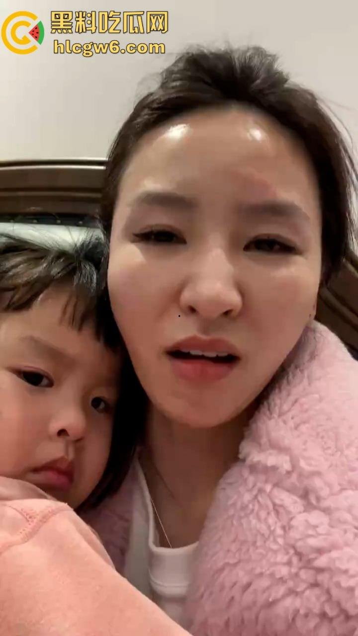 湖北一小学美女老师抖音自曝离婚探女遭前夫爹殴打抓脸全身多处受伤 伤情实拍曝光！都是血口子-2