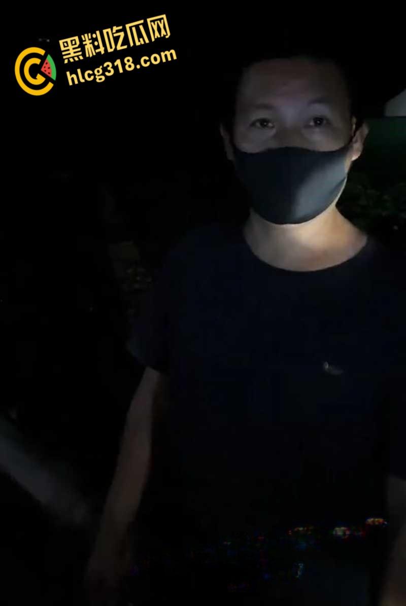 偷狗贼改偷猫了,一晚上偷窃十几只猫, 被路人几兄弟抓获, 报警后偷猫者声称第一次 !-6