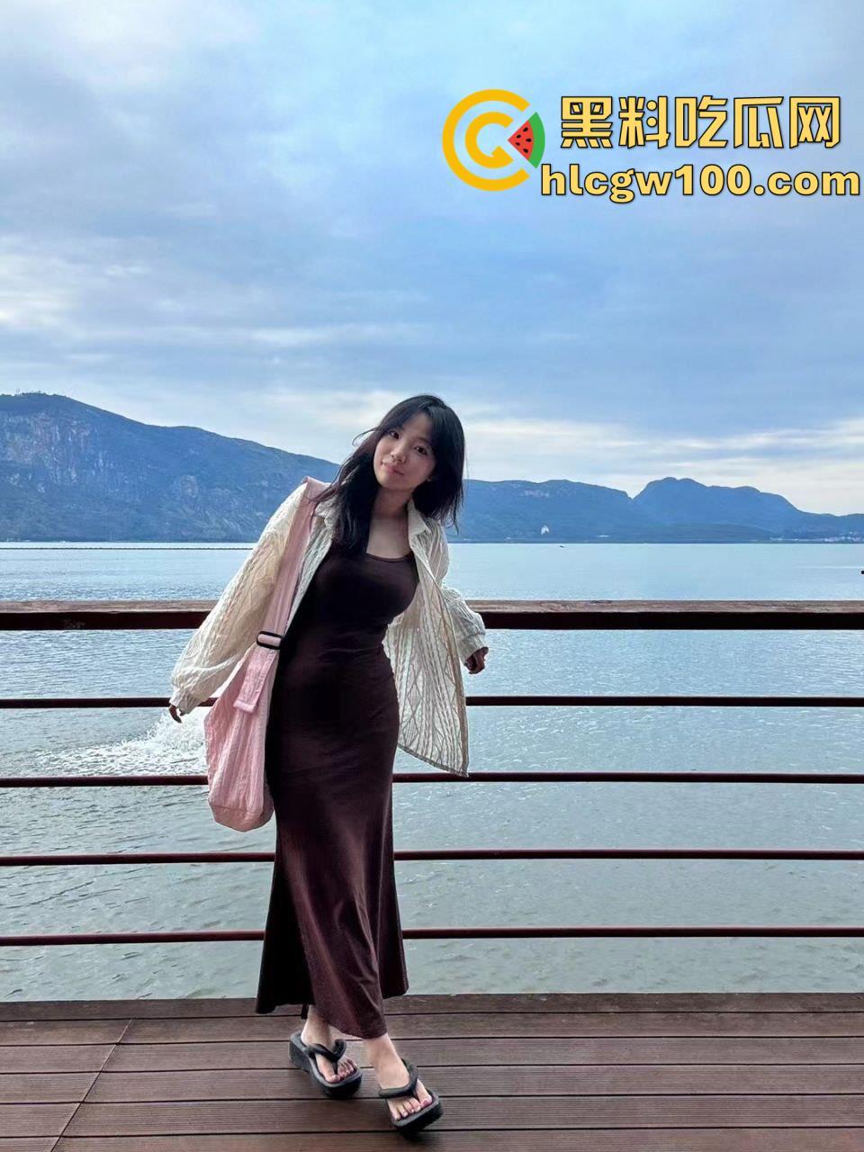 早年网黄高中生【艺芋圆】,高颜值极品身材二次元萝莉少女,公共场合玩刺激露出,退圈被扒-6