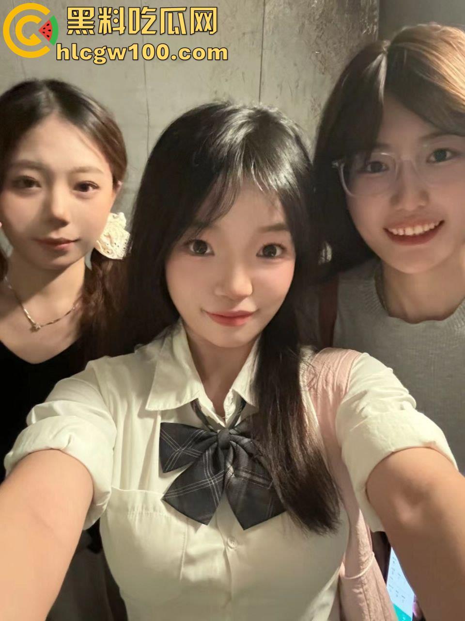 早年网黄高中生【艺芋圆】,高颜值极品身材二次元萝莉少女,公共场合玩刺激露出,退圈被扒-12