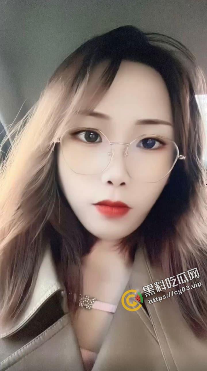 广东潮汕恒大名都美艳少妇【朱晓燕】生娃后出轨跟业主群的老王搞上了  后被老公发现曝光性爱视频！-5