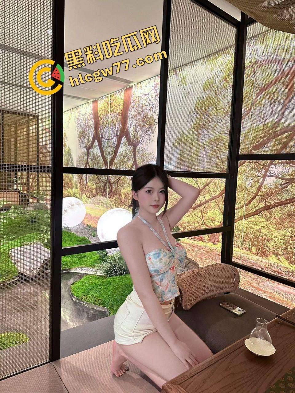 青岛职场【霞姐】清爽短发女领导露脸被操曝光，JK制服渔网骚穴湿到爆，男友小鸡巴根本操不爽！-5