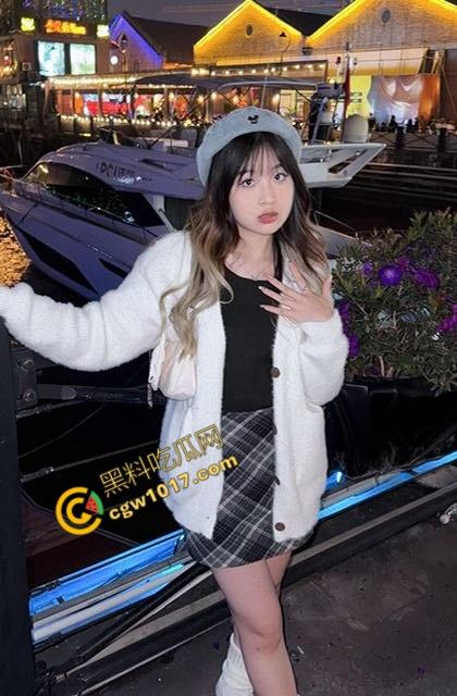 湖南长沙【黄梦瑶】酒店激战视频全网疯传，粉嫩鲍鱼爆裂求操，黑丝美腿缠腰疯狂交欢，刺激血脉偾张-3