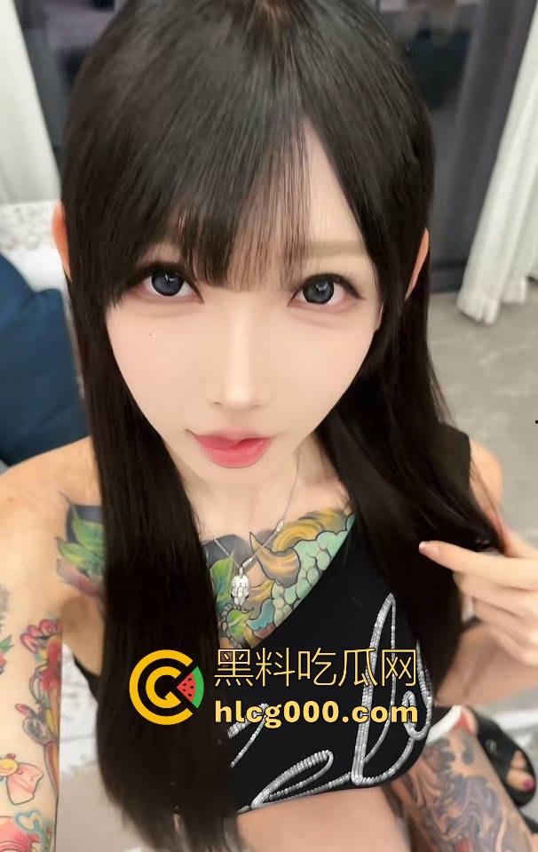 抖音符文战士【mo你别哭】高价福利视频流出,甜美外表下藏着惊人反差,高冷御姐跪舔展示绝顶口活性爱!-2