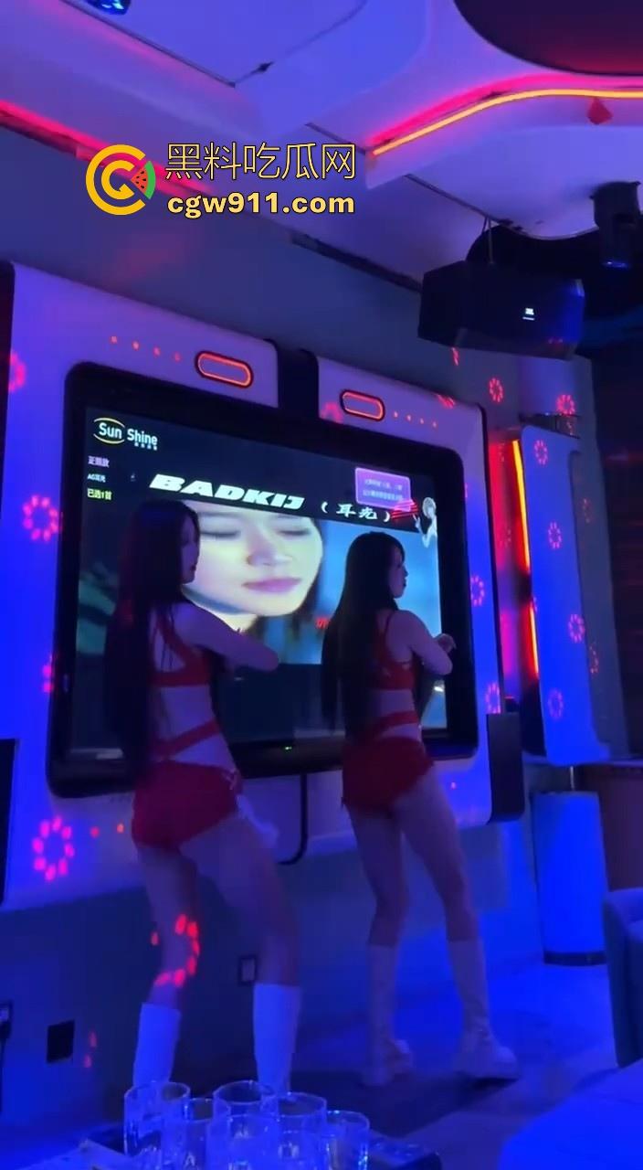 带你体验一下有钱人的包厢文化,极品模特大长腿,两杯酒下肚就开操,有钱真的可以为所欲为!-1