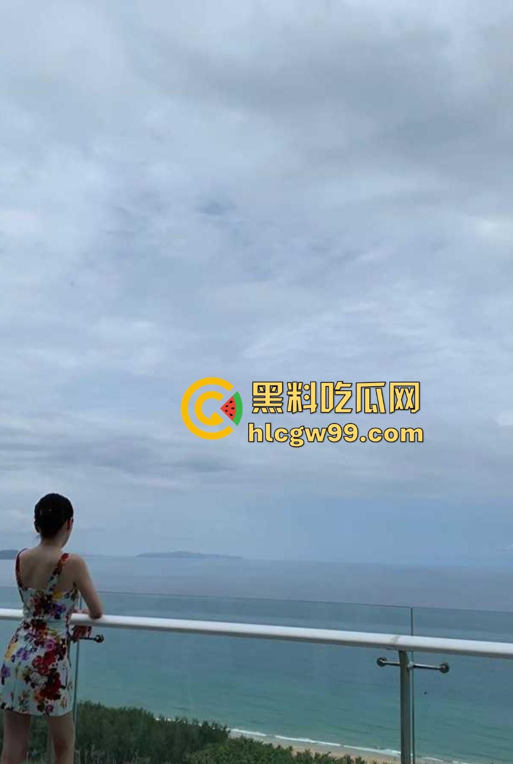 公司高冷御姐勾引同事酒店大战,情趣套装跪舔鸡吧骚到炸裂,反差成精,可惜碰上个软屌男同事玩不明白!-7