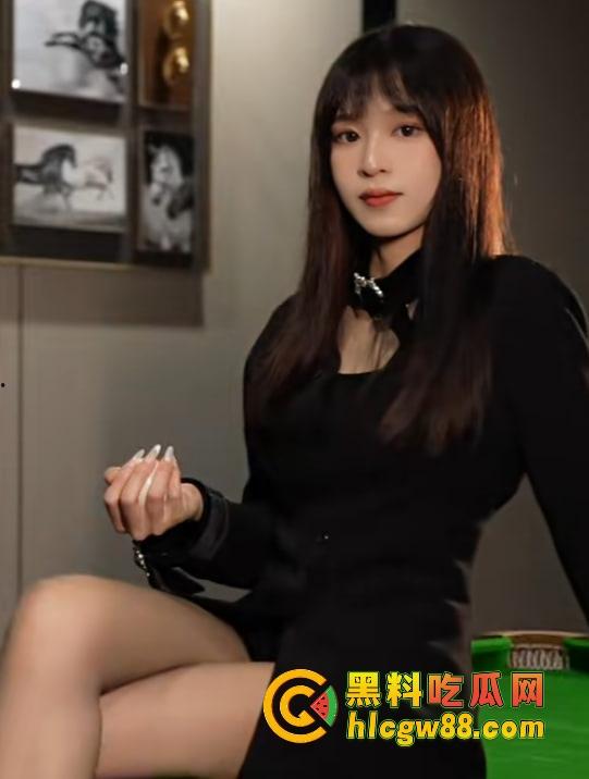 有钱人的快乐我们想象不到,陪玩8连发包厢猫抓人,1W充卡一杆球没打,全程不打球只玩女的!-2