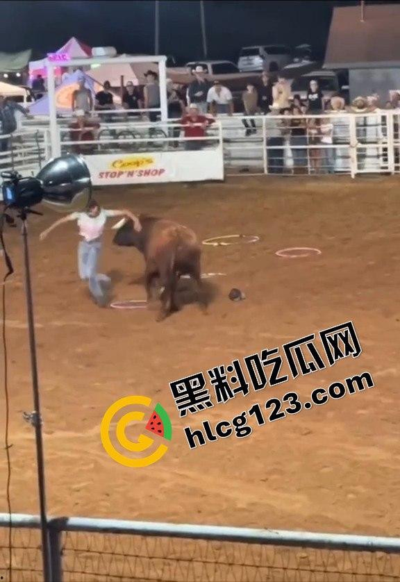 勇敢者的游戏：留在圈里拿10万美元？被牛撞一下骨折赚70万，这笔买卖真划算！-4