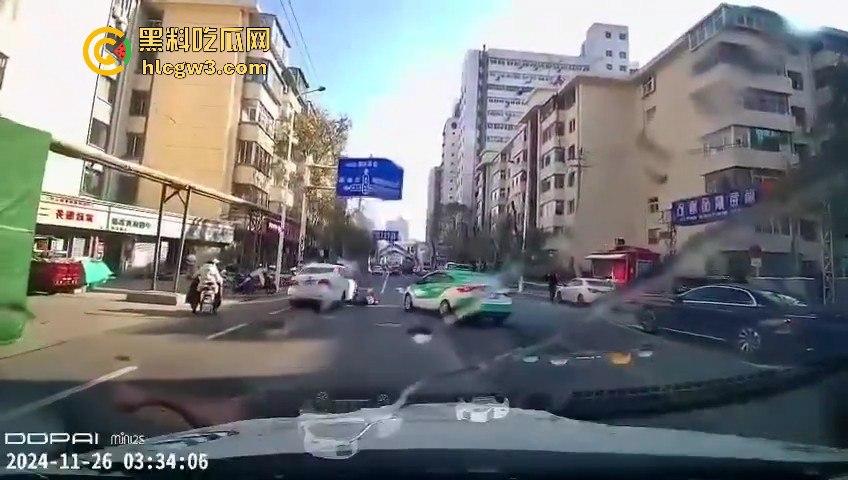 甘肃兰州城关区男子驾车撞伤行人后逃逸 接着又撞伤三人,疯狂逃亡路上再造惨剧!-7