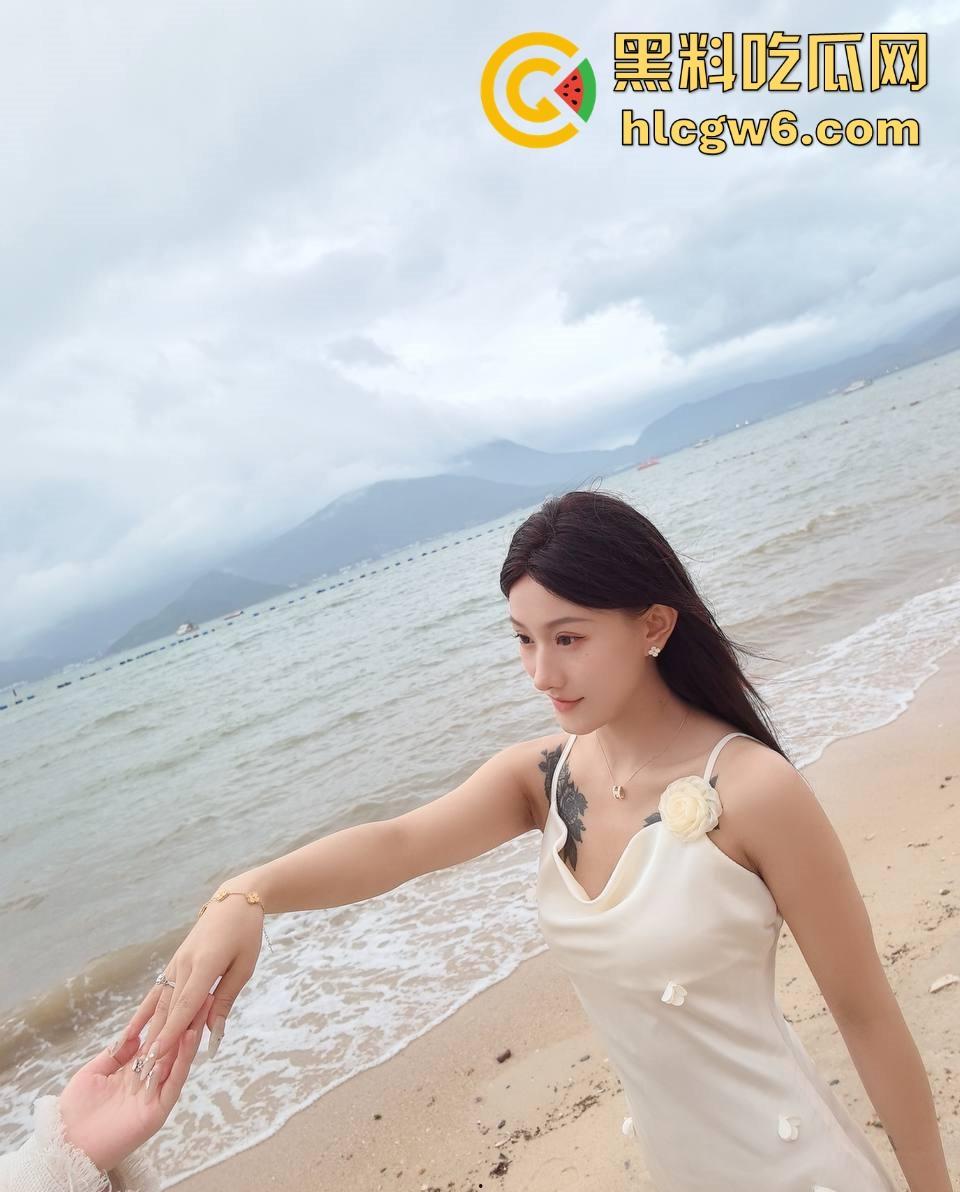 深圳南山【疯批美人】高端外围，长腿尤物滴蜡爆操被富哥调教成精盆，富二代必备出行玩具，骚得什么都会！-17