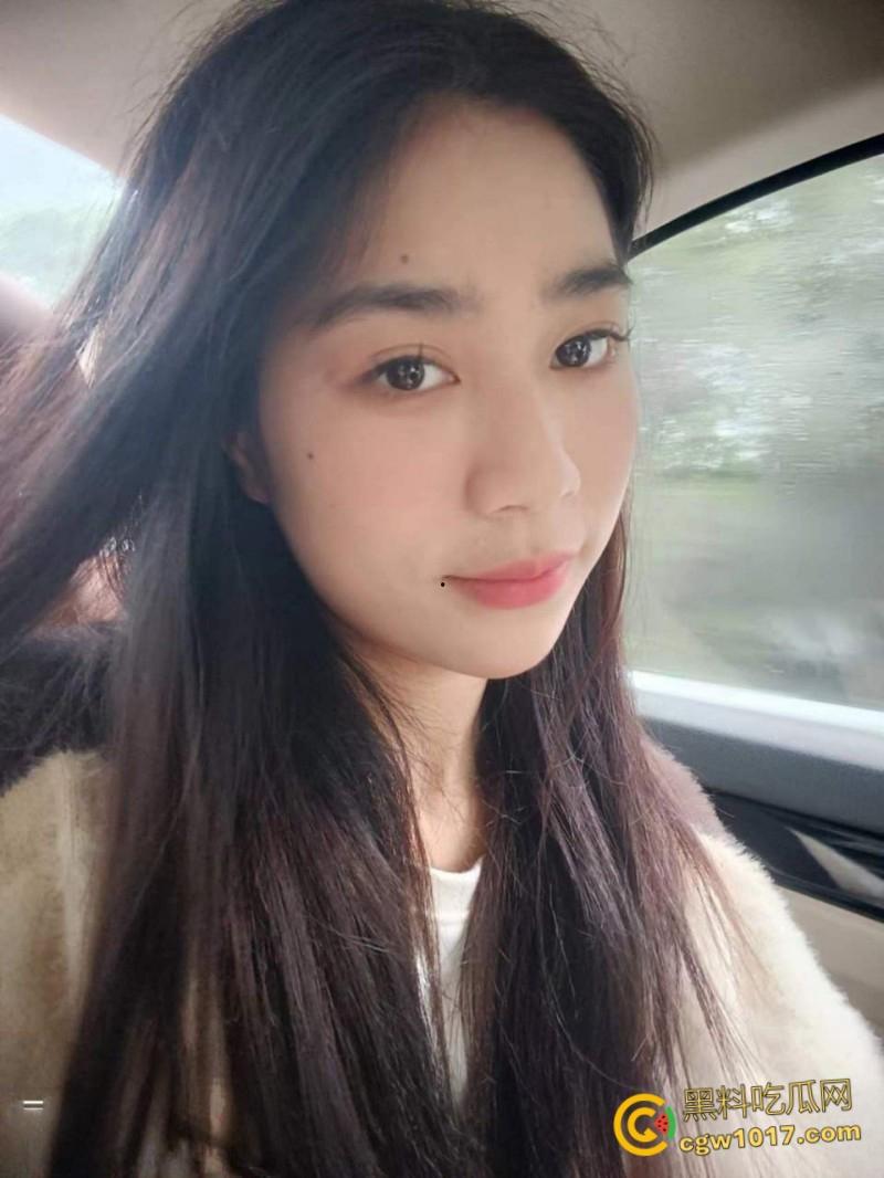 高颜值反差舞蹈生，难以抵抗金钱诱惑成为金主性奴，胯下侍奉爆筋肉棒，害羞的说只允许拍这一次，口技十分了得 ！-1