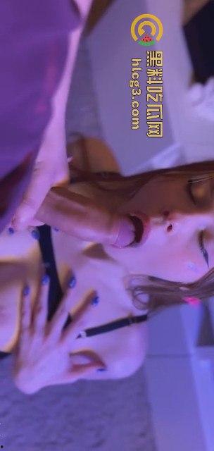 英国短视频平台美女小网红『Yuiwoo』线下约炮粉丝弟弟 极品身材 展示极致口交技巧-11