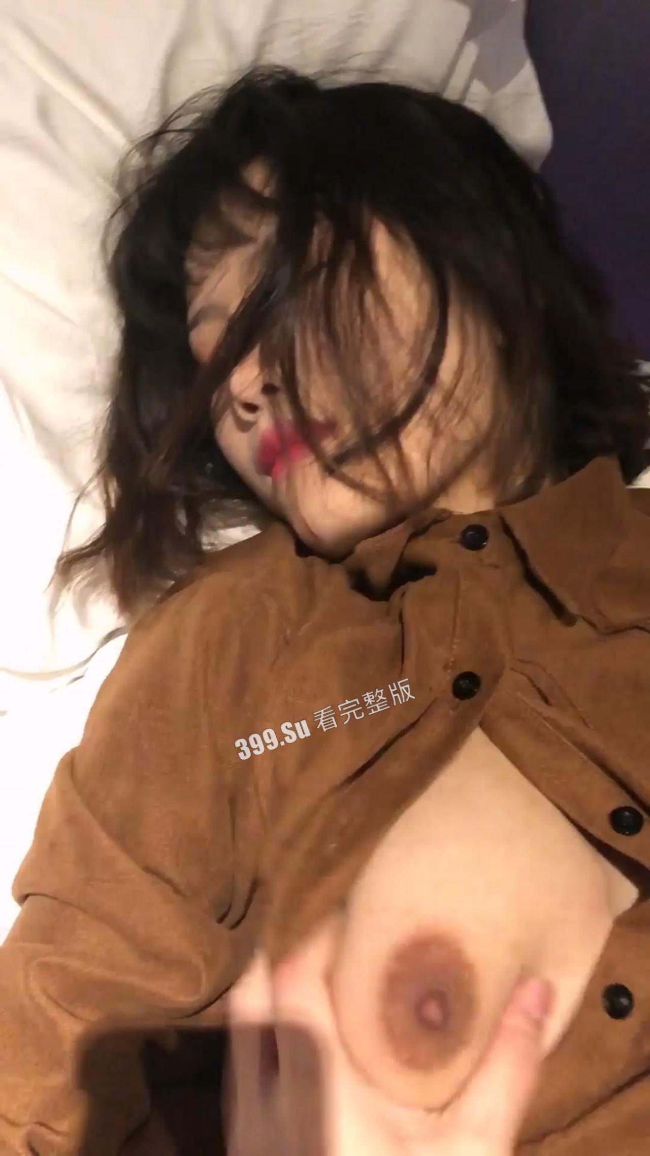 合肥十七中高二二班  鲁艺凡 反差婊   啪啪调教视频流出  美乳 娇喘诱人 附海量私房照-26