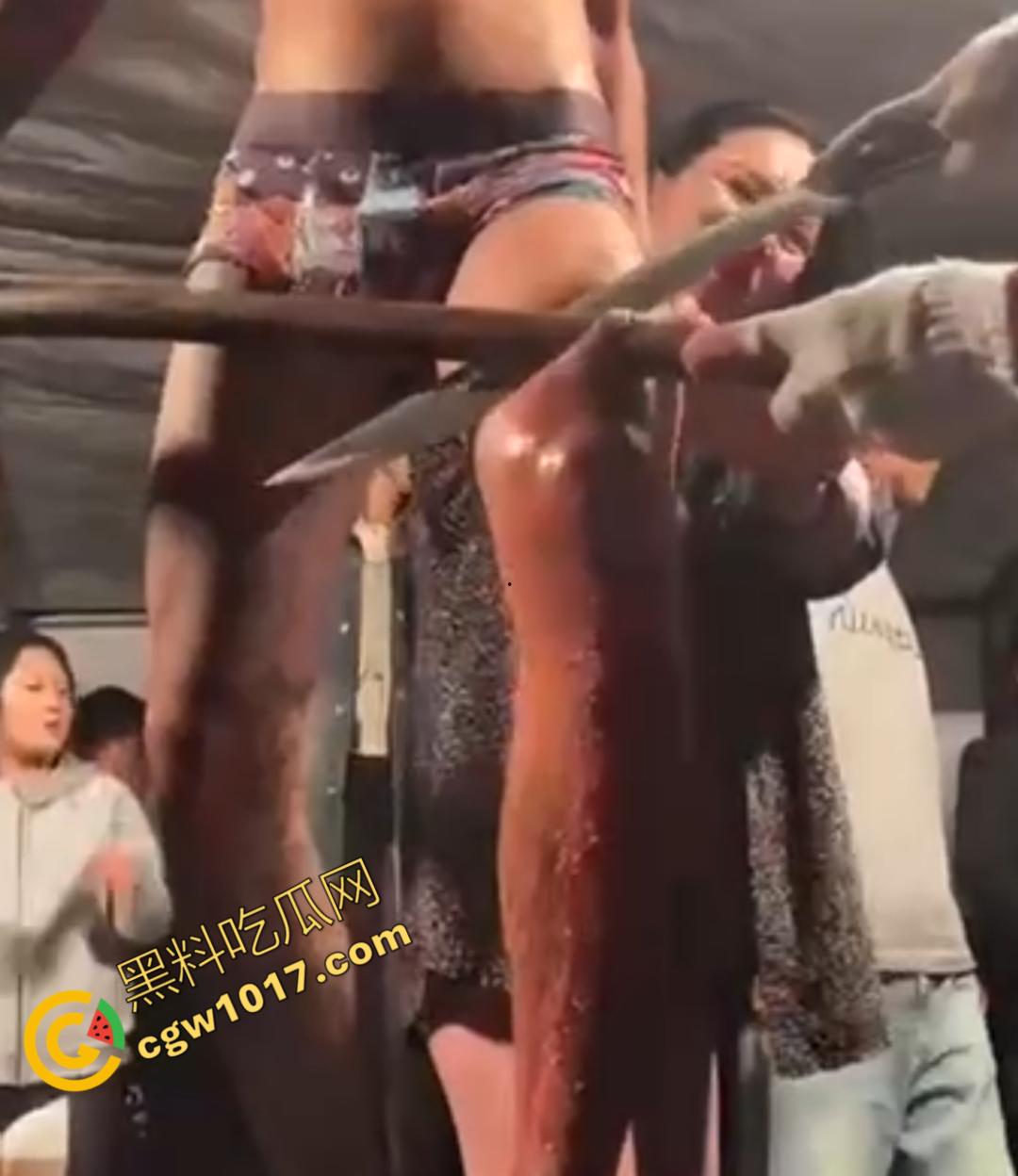 血肉横飞的惊悚杂技秀：铁链穿鼻，割肉喷血，震撼夺目，酷烈表演让人目眩，胆小者勿入！-4