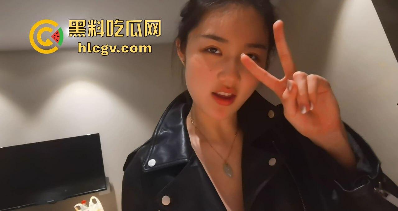 烟台大学生『王亚楠』与男友露脸性爱视频流出!男友骑身上猛进猛出把鸡巴往嘴里捣!速度快到让人看懵!-2