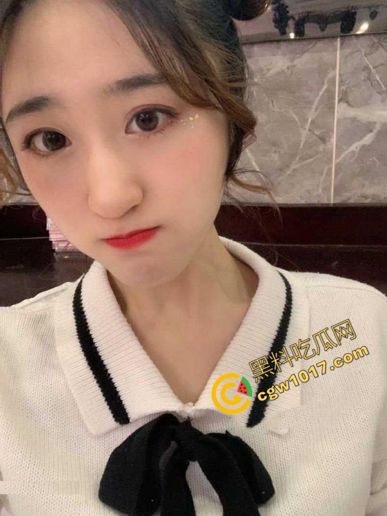 沈阳豪乳少妇【邓佳蕾】的淫荡诱惑：3P狂欢，狗绊式狂操，汁水四溅，欲仙欲死，疯狂放纵！-5