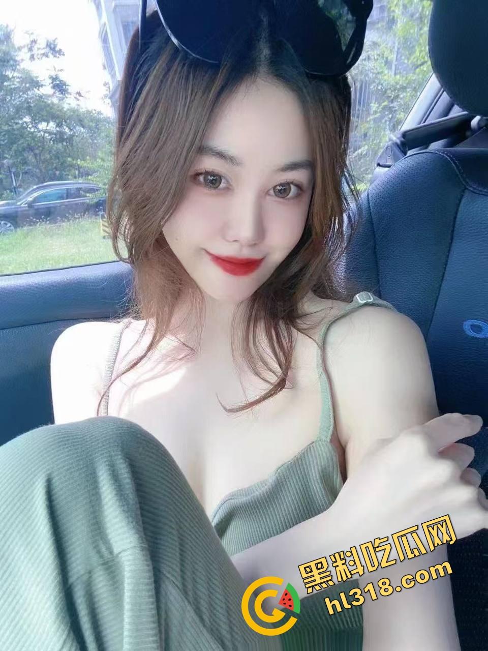 丰乳肥臀女上位开骑，自动档全力摇，只管硬只管射，这种火力你能挺几秒？一般人撑不过三十秒！-3