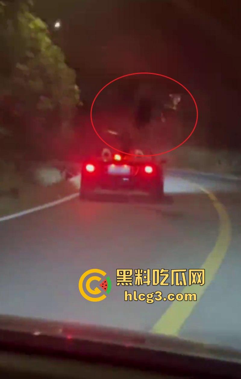 起飞失败！公路怎能当赛道！宁波东钱湖一骑行者被跑车撞飞！-8